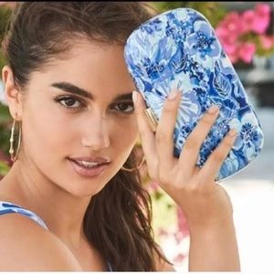NWT Lilly Pulitzer Clutch- Catch N Keep